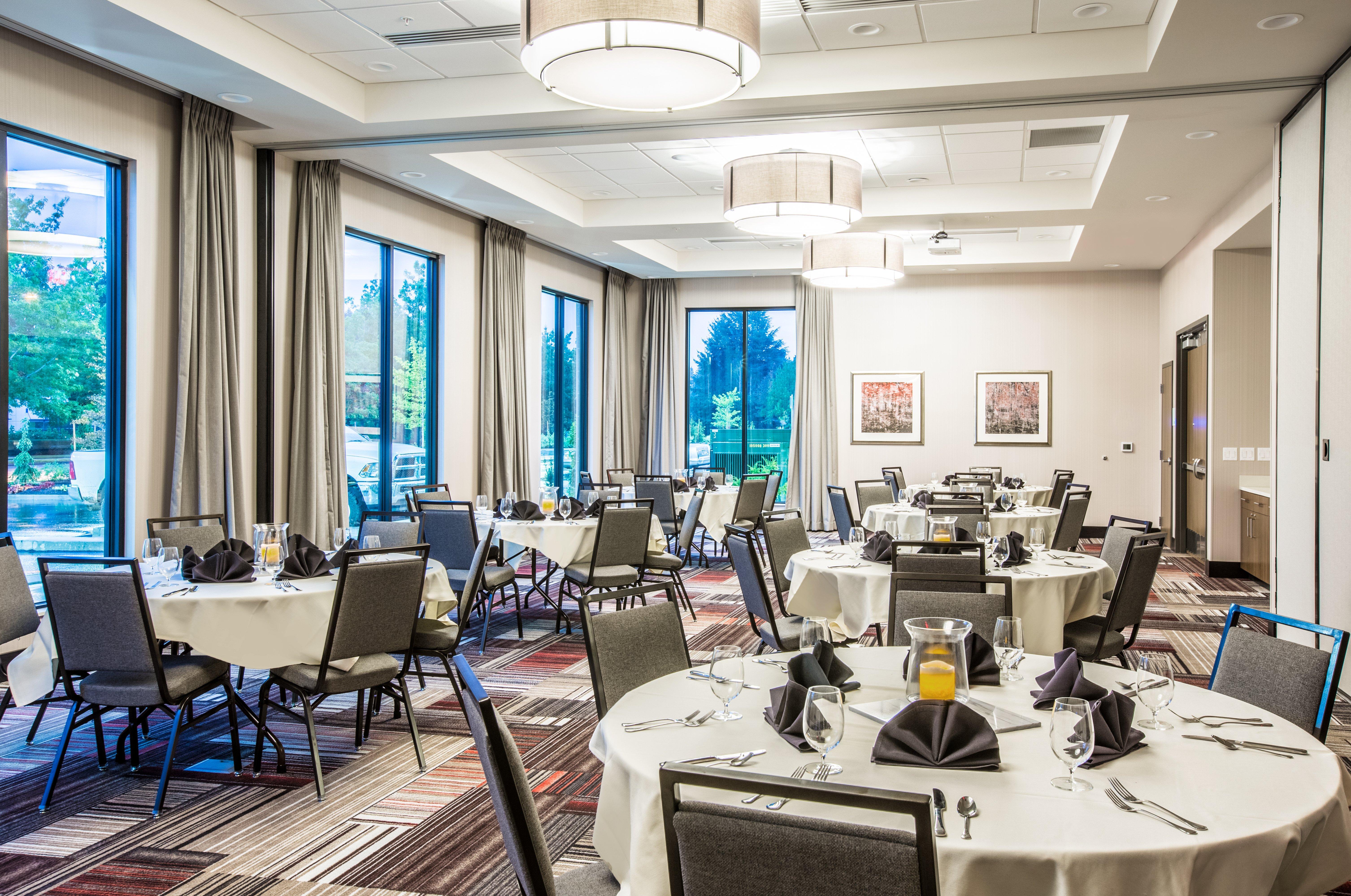 Holiday Inn Portland West - Hillsboro By Ihg Exterior foto